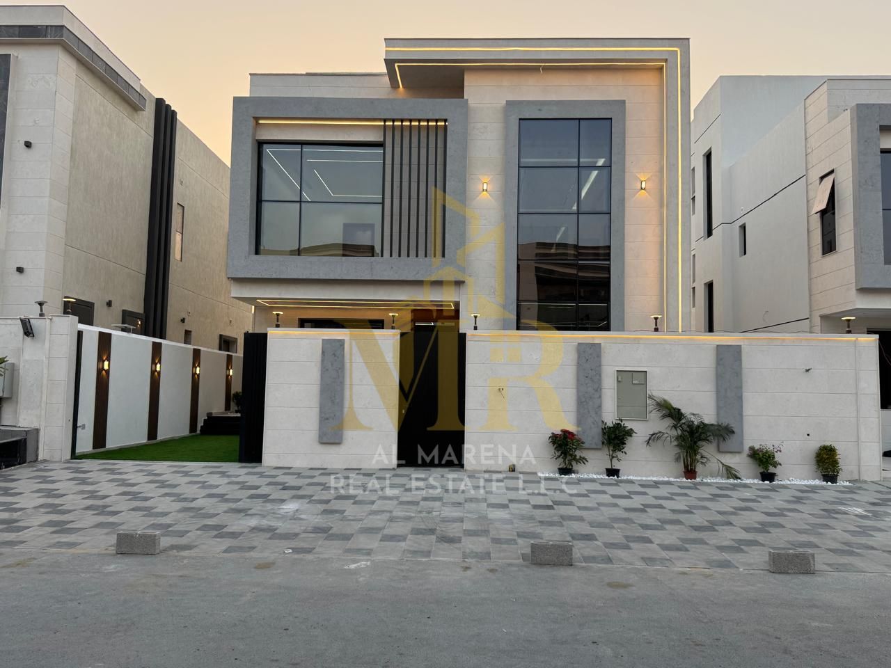 Luxury villa for sale with a private swimming pool / Includes registration and transfer fees / Freehold ownership - High-quality finishes, modern styl