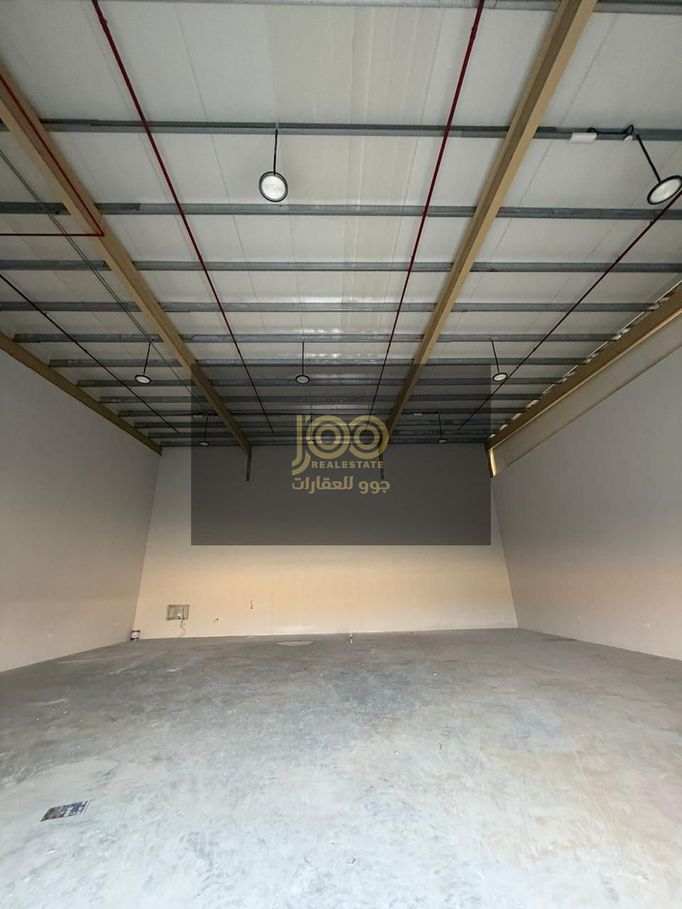 Warehouse for Rent in Umm Al Quwain | 2,300 Sq Ft | 20 kW Power | Prime Location