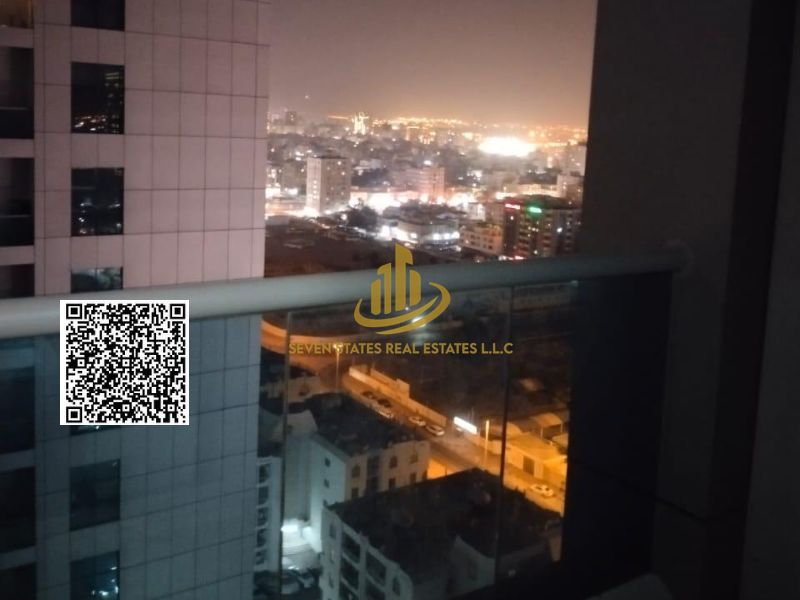 For urgent sale: One bedroom and living room with a partial view of the Sheikh's palace. Low down payment and excellent rental return.