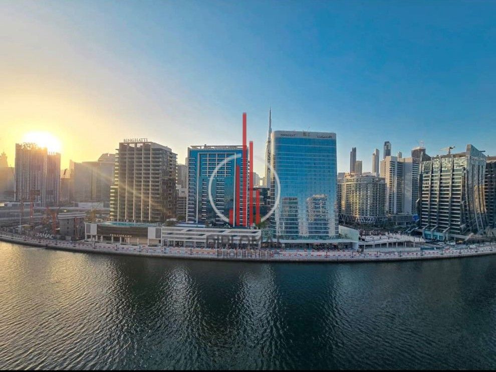 Burj Khalifa and Canal View | Renovated | Vacant