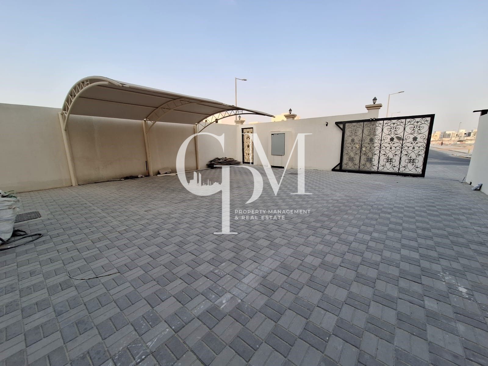 Spacious & Modern Villa in a Prime Residential Community