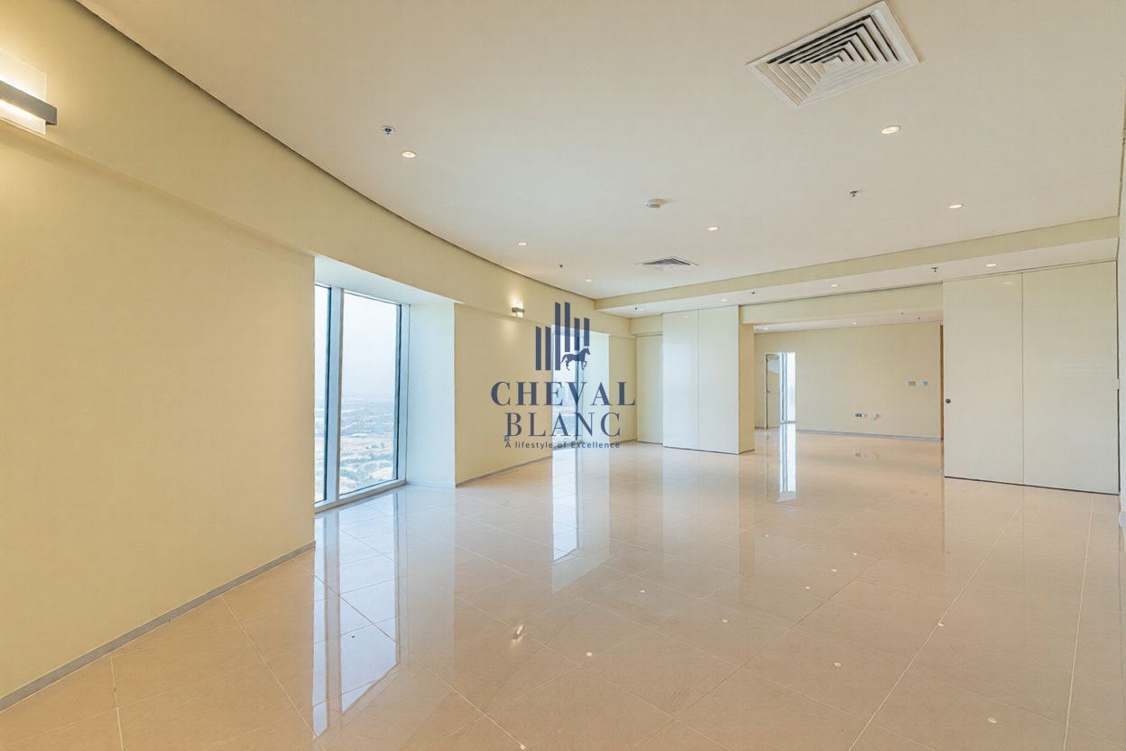 EXECUTIVE LIVING | FULL SEA VIEW | EXPANSIVE 3-BED