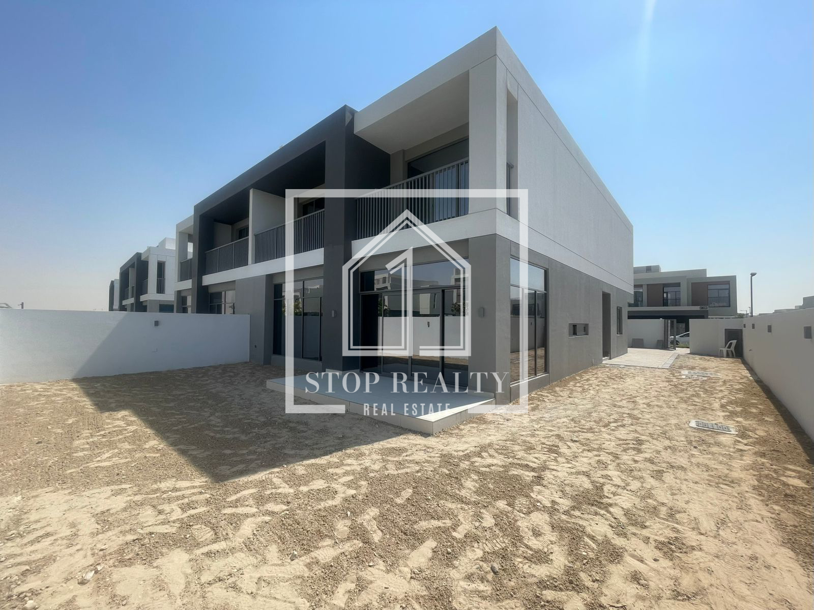 Luxury 4-Bed Villa w/ Study and Maid’s Room | Live the Beachfront Dream
