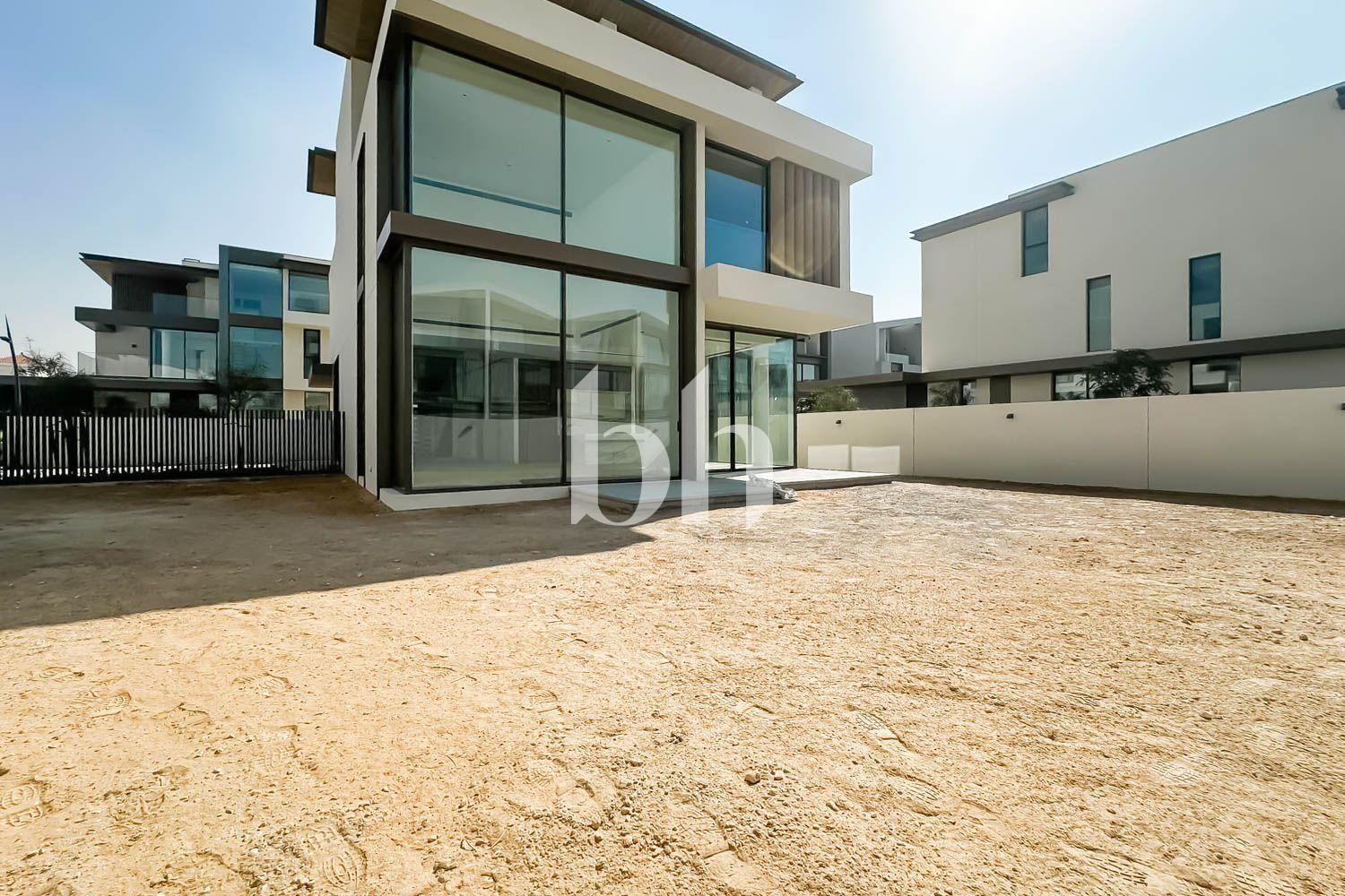 Large Garden | Ready to Move in | Multiple Options
