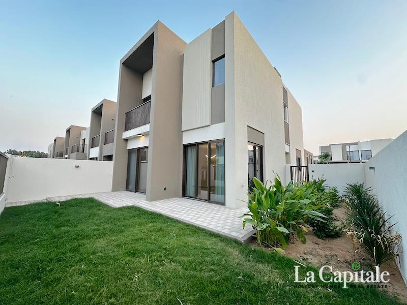 Corner | Prime Location | Spacious 4 Bed + Maid
