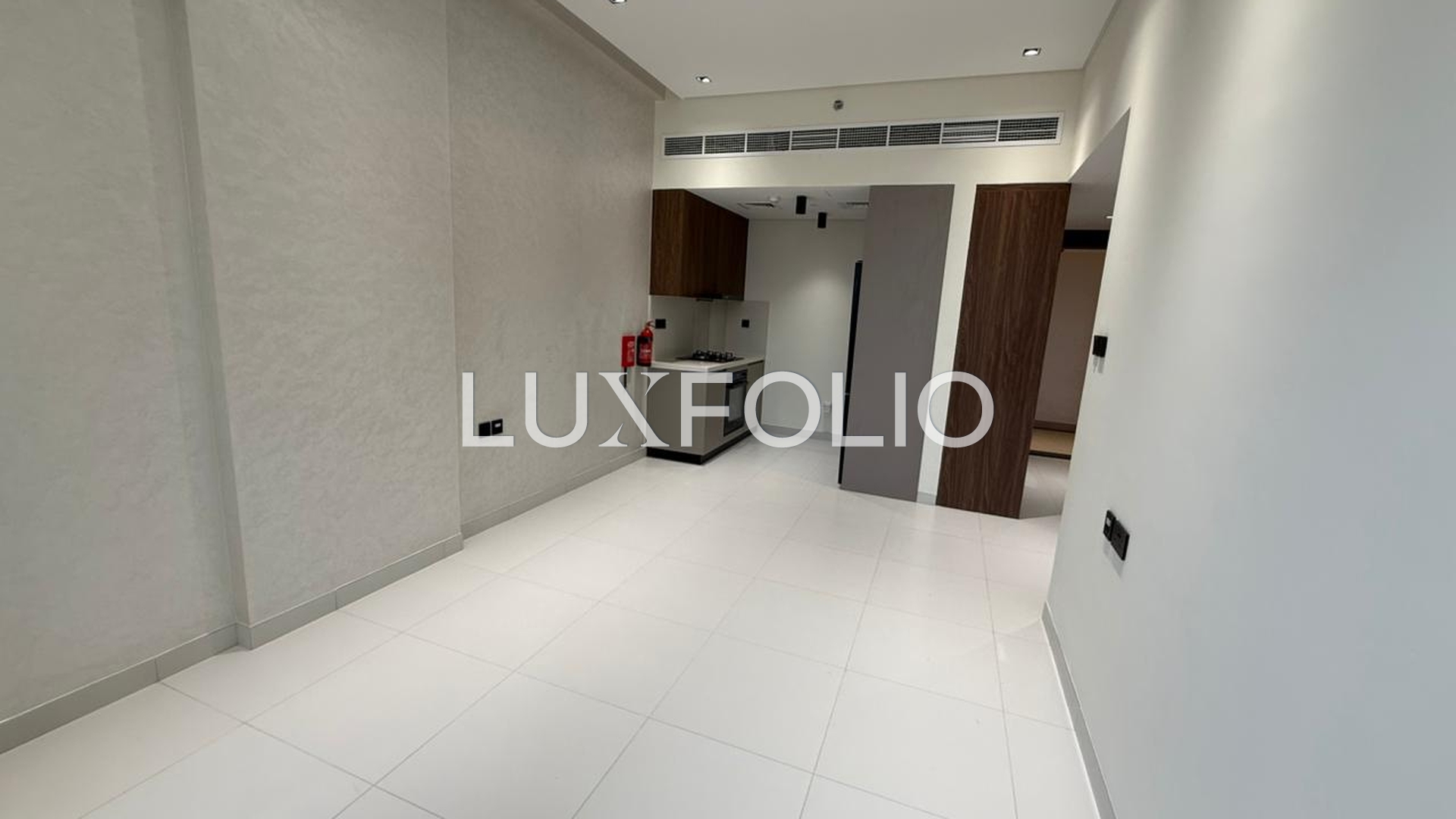 Vacant | JVC Skyline View | Modern Unit