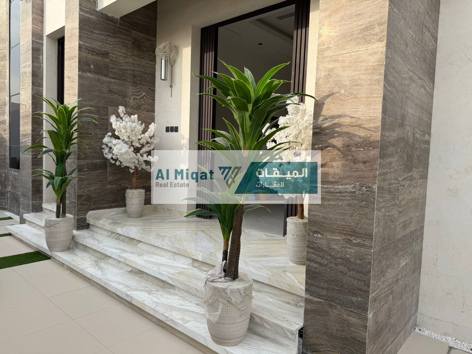 For sale: a new four-bedroom villa in Al hoshi