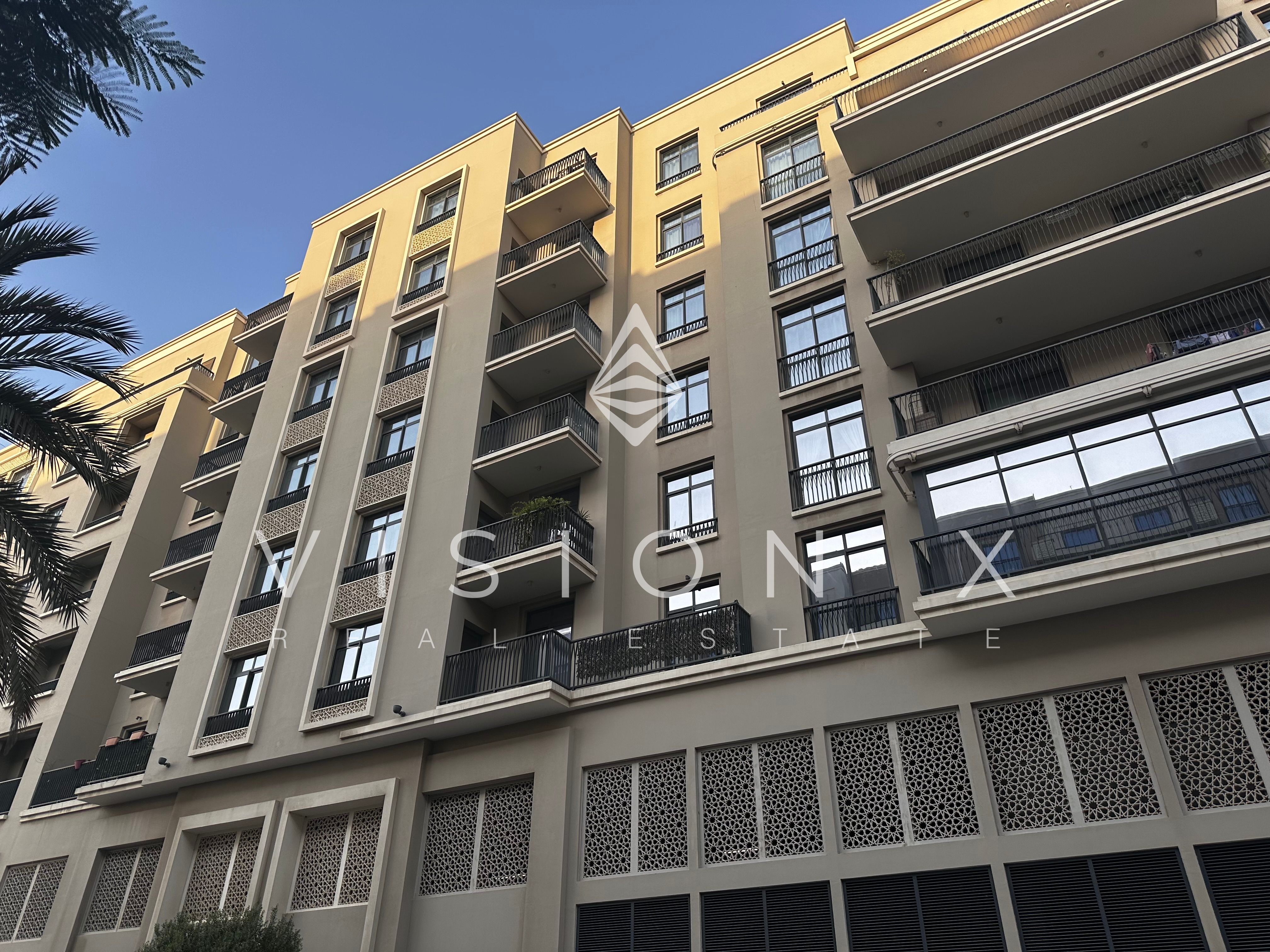 Waterfront | Prime Location | elegant