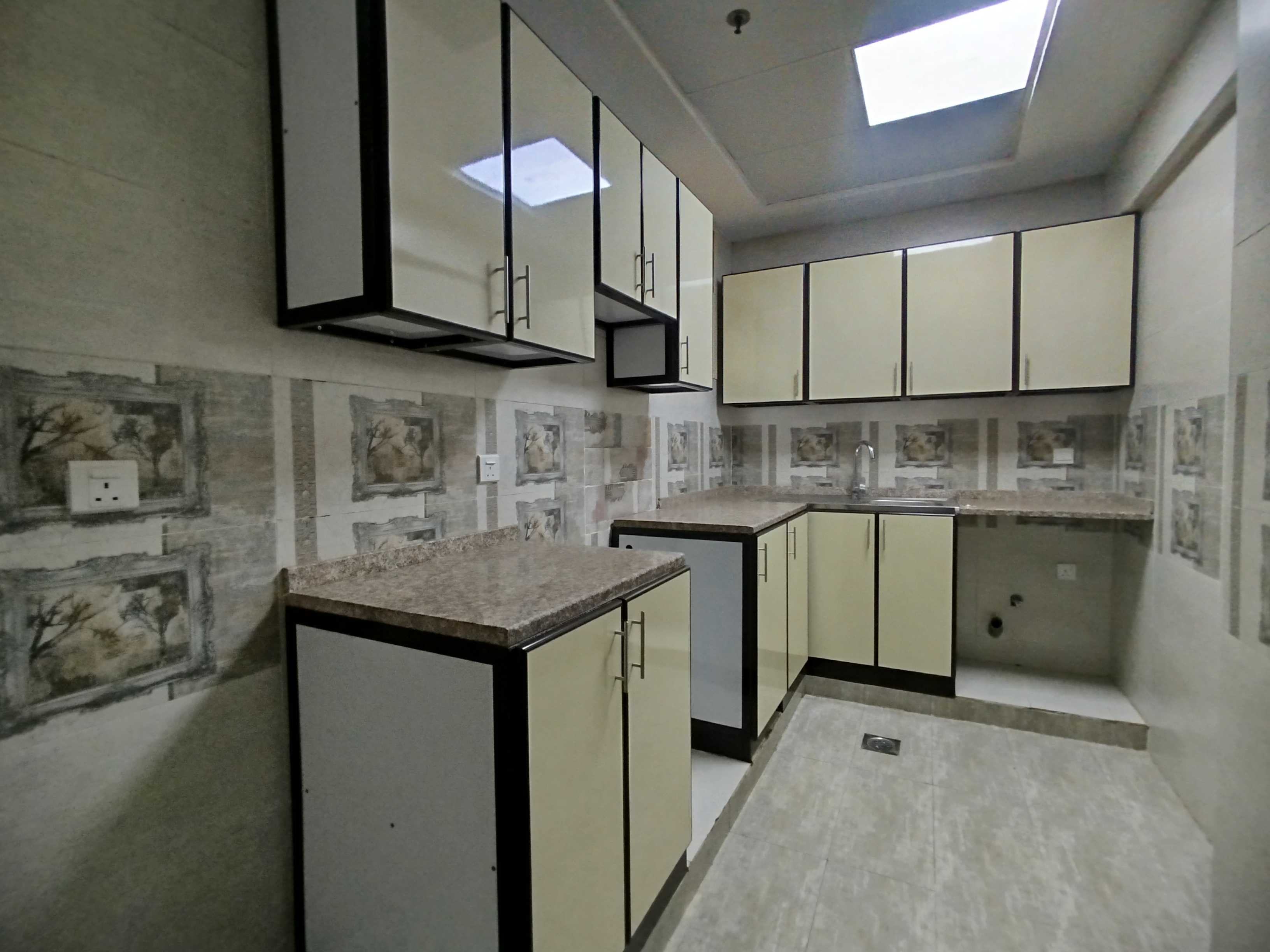 LUXURY 1BHK SPACIOUS APT FAMILY BLD CLOSE TO CENTRAL SCHOOL WITH ALL FACILITIES