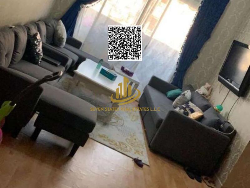 Beautiful finishing, open view, prime location.