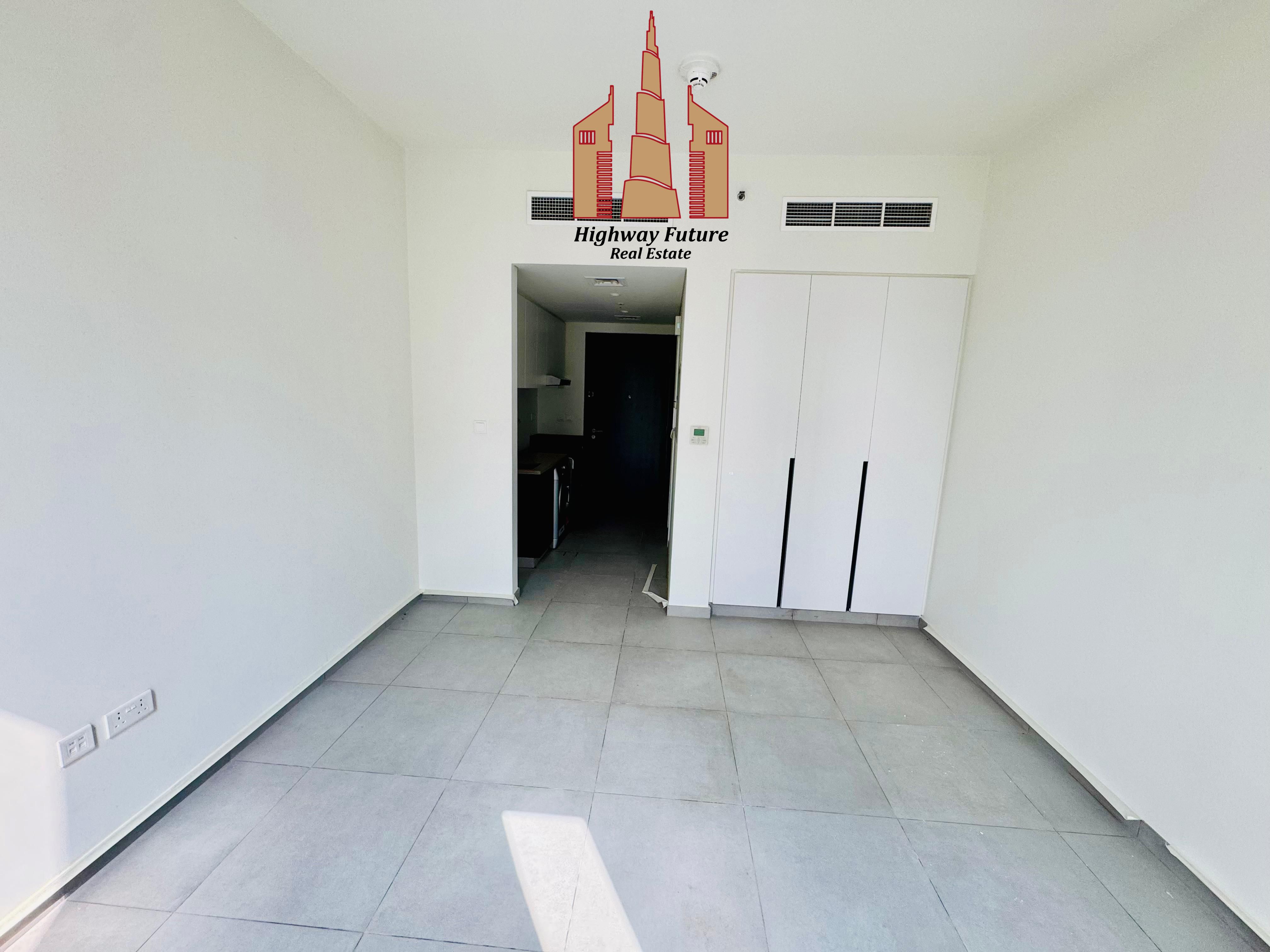 Luxurious Studio in Aljada With All Amenities|Seprate kitchen