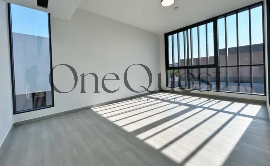 4BR+Pool | Corner | Floating Stair case | Brand New