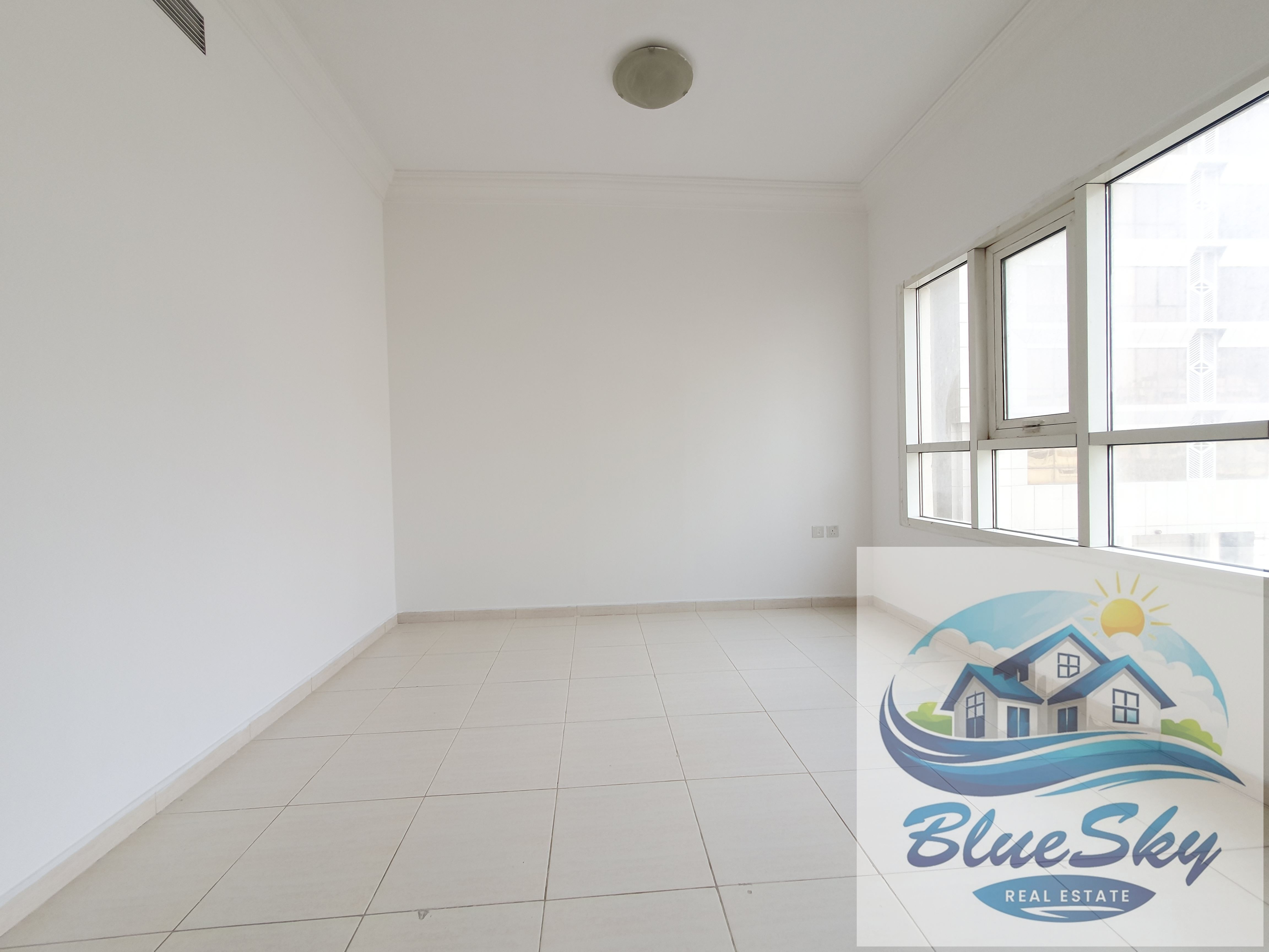 New building 2bhk With Central ac close to Dubai bus station just rent 42k