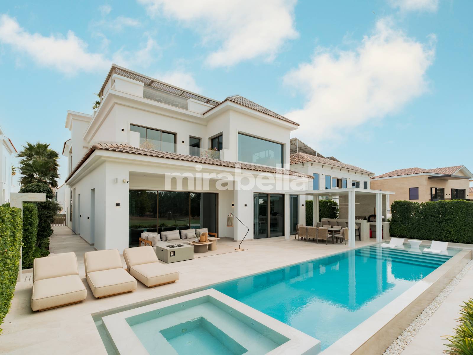 Bespoke Mansion | Sky Lounge | Golf View
