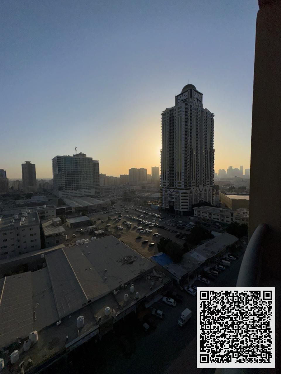 Two-bedroom apartment with a living room and a maid’s room Al Khor Towers Area: 1,413 sq. ft. Vacant apartment Clock Tower view Price: 490,000 AED