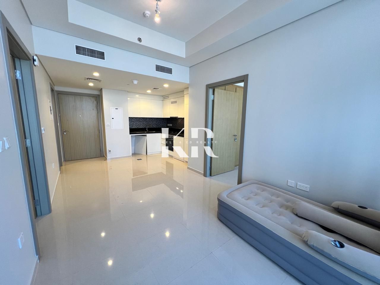 Upgraded | High Floor | Panoramic Canal View