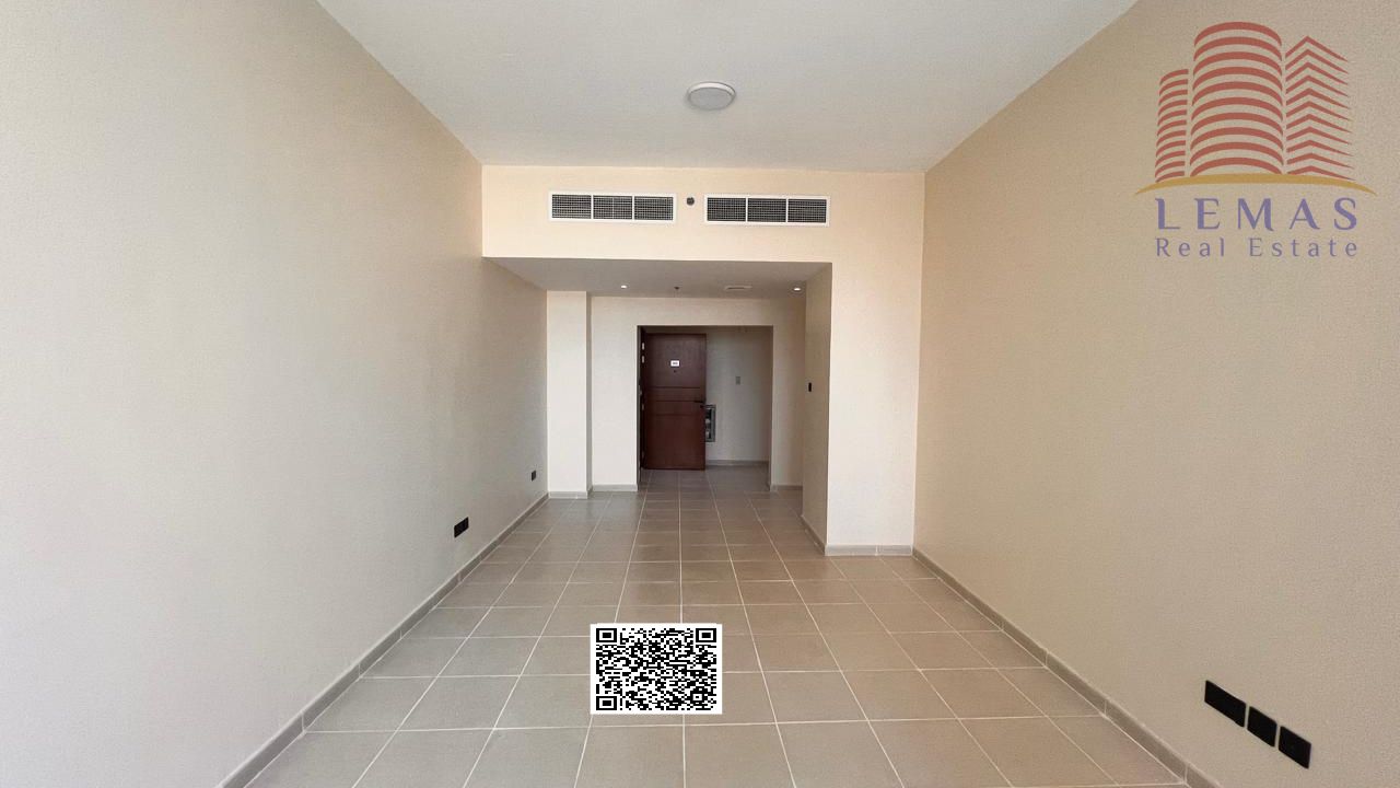 Two bedrooms and a living room, closed kitchen, city view