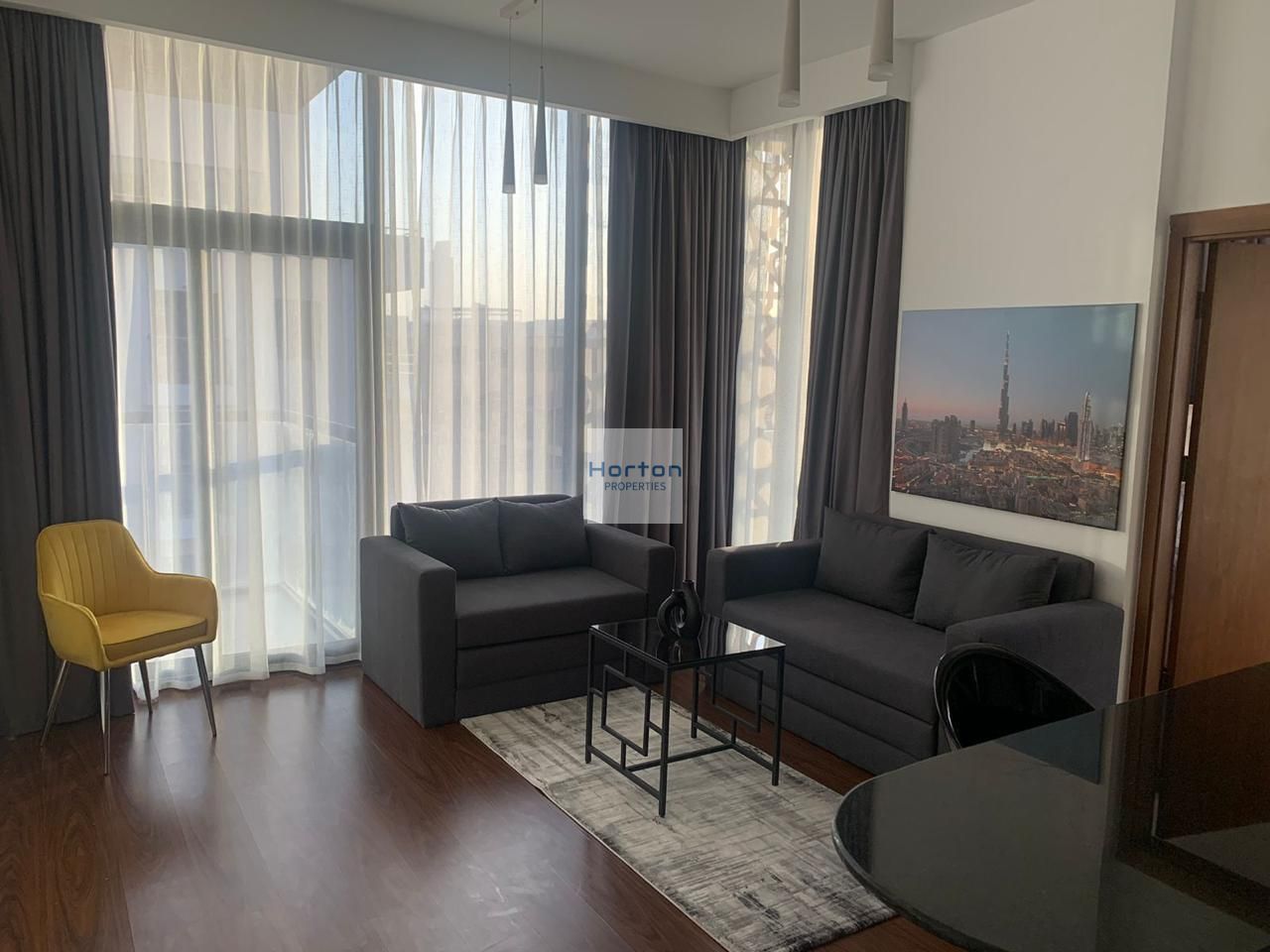 FURNISHED I BRIGHT UNIT I NEAR EXIT