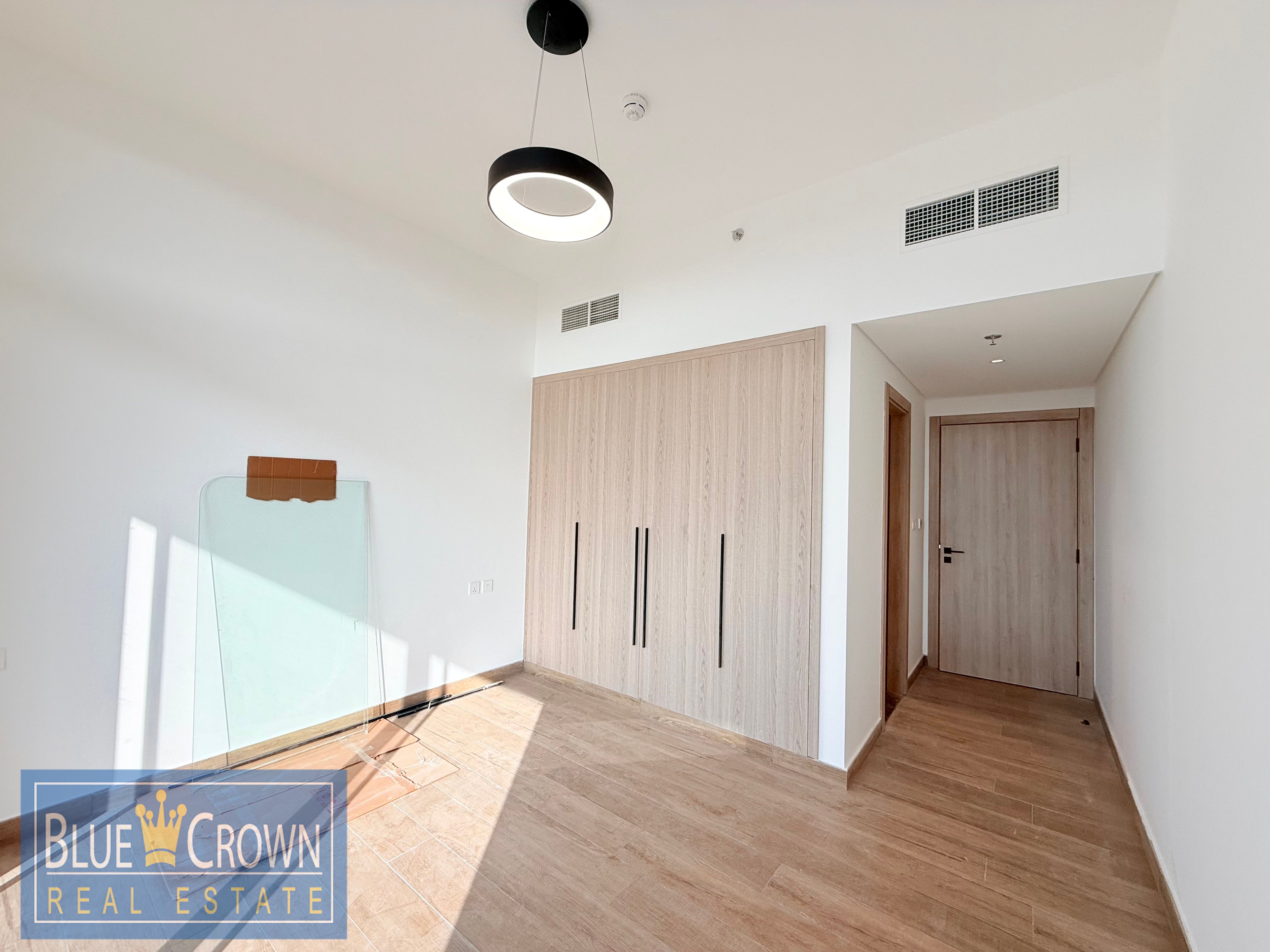 Brand New building Ready To Move With All Amenities