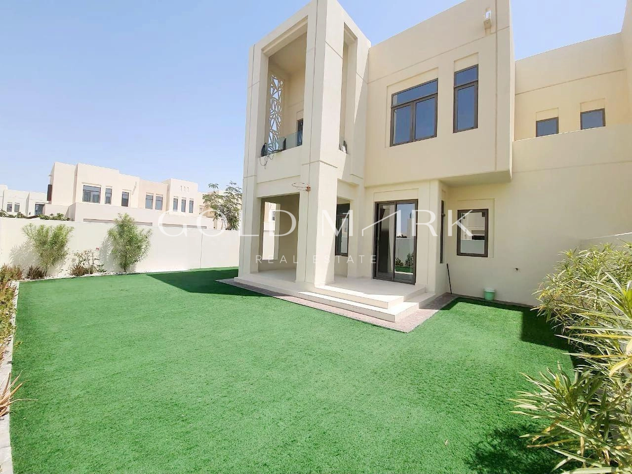 Corner Unit | Big Plot | Vacant Soon