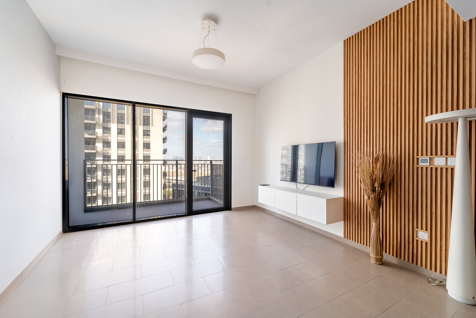 High floor | Vacant | Chiller free