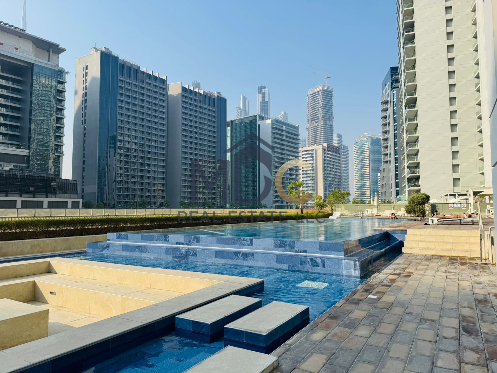 2 BHK Apartment For Sale in Business Bay
