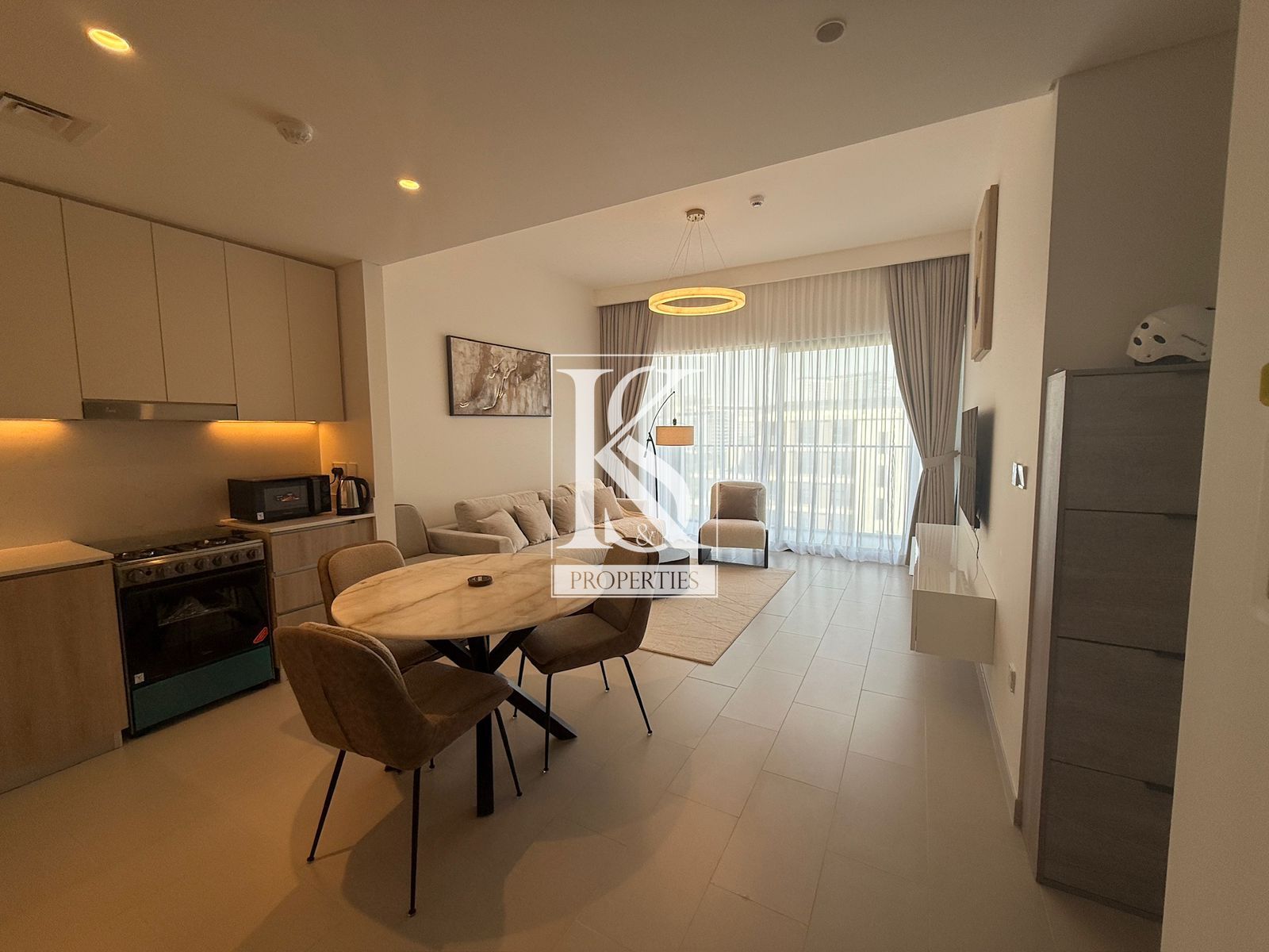 Park View | Fully Furnished 1BHK | Well Maintained