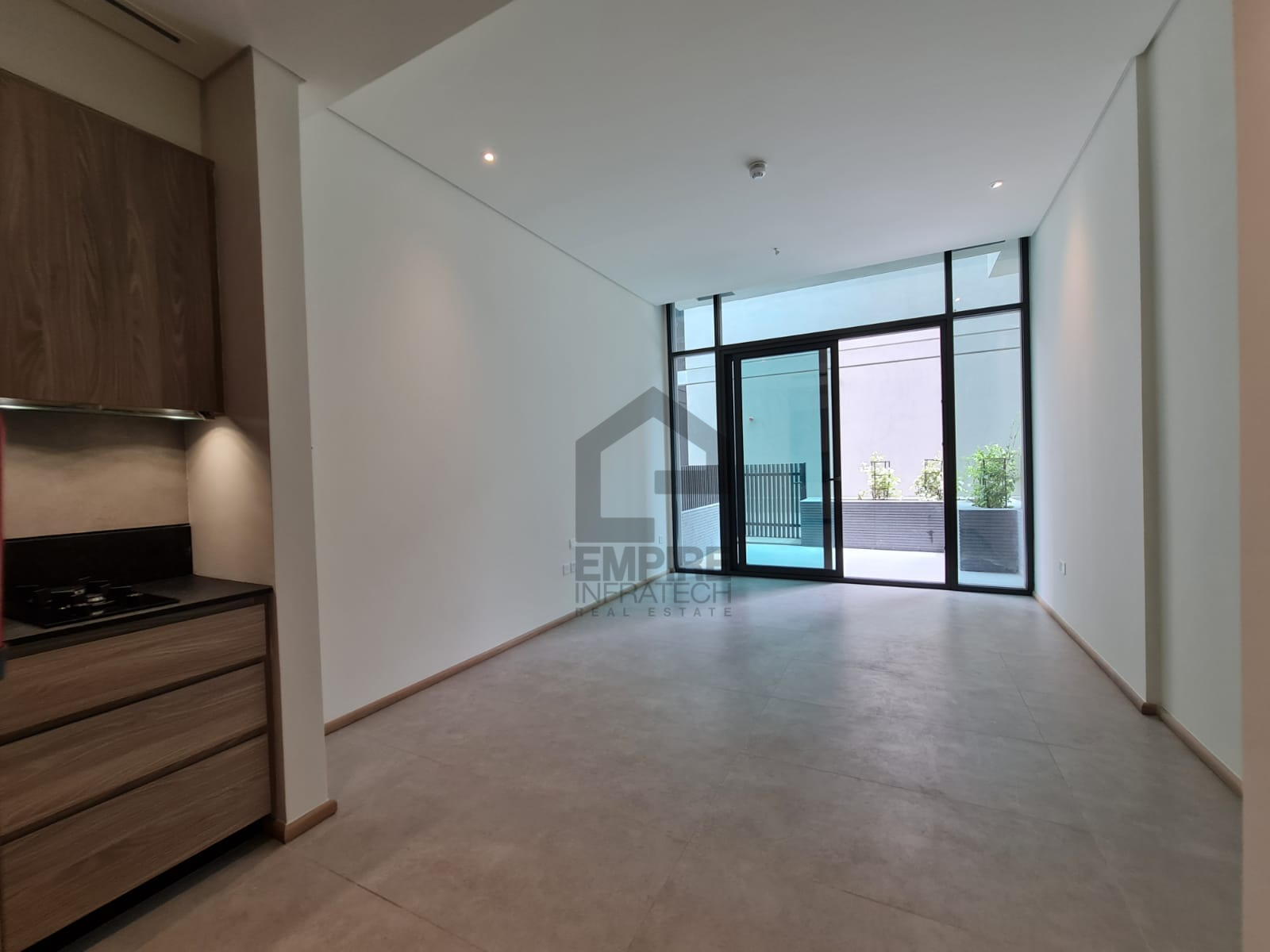 Modern | Bright | Luxurious | Large Layout | Ready