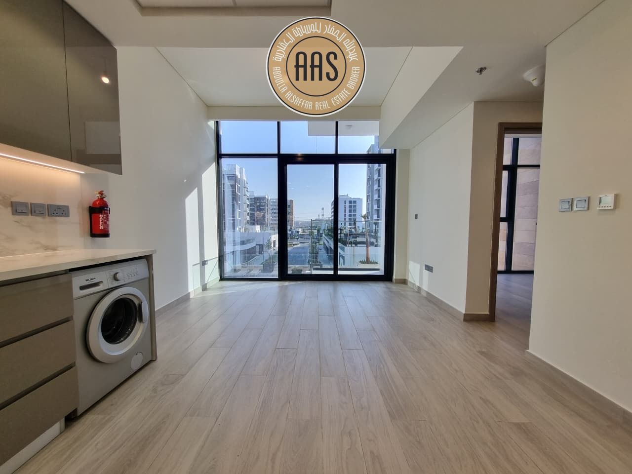 4 cheques | Chiller Free | Pool View | Last Unit |