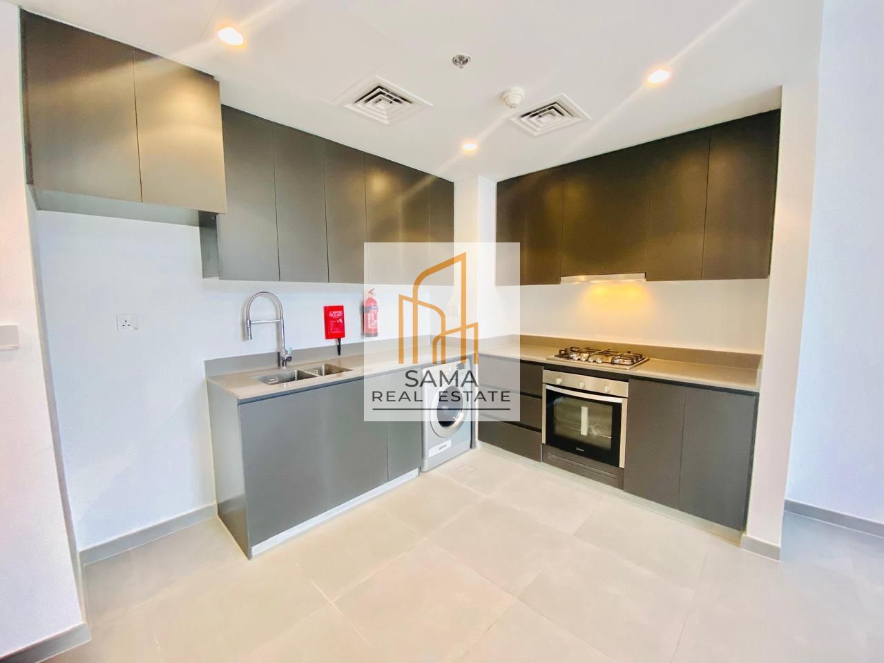 Modern Designed Fully Fitted Kitchen | Brand New | Ready To Move | Gated Community