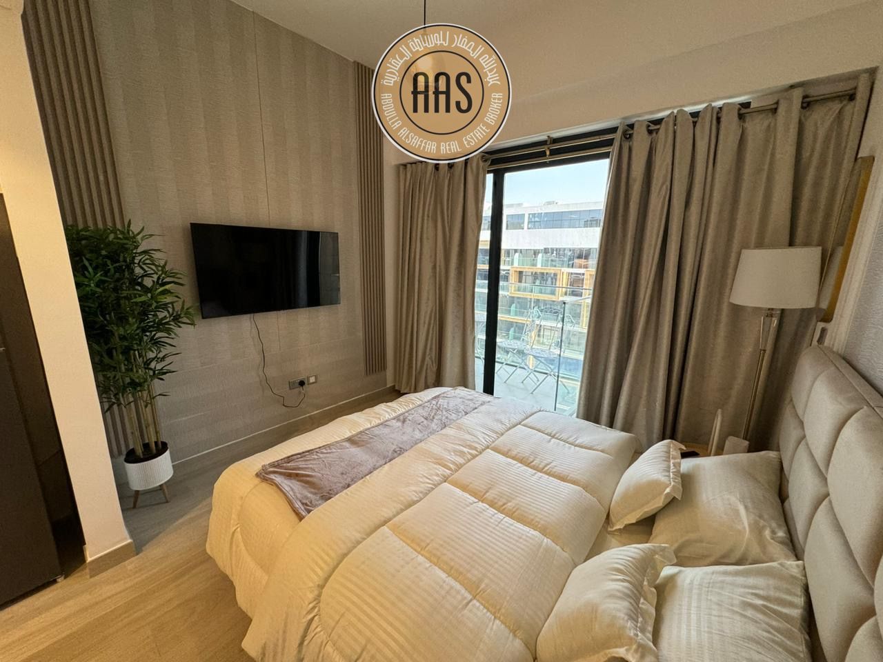Fully furnished | High floor | Chiller Free |