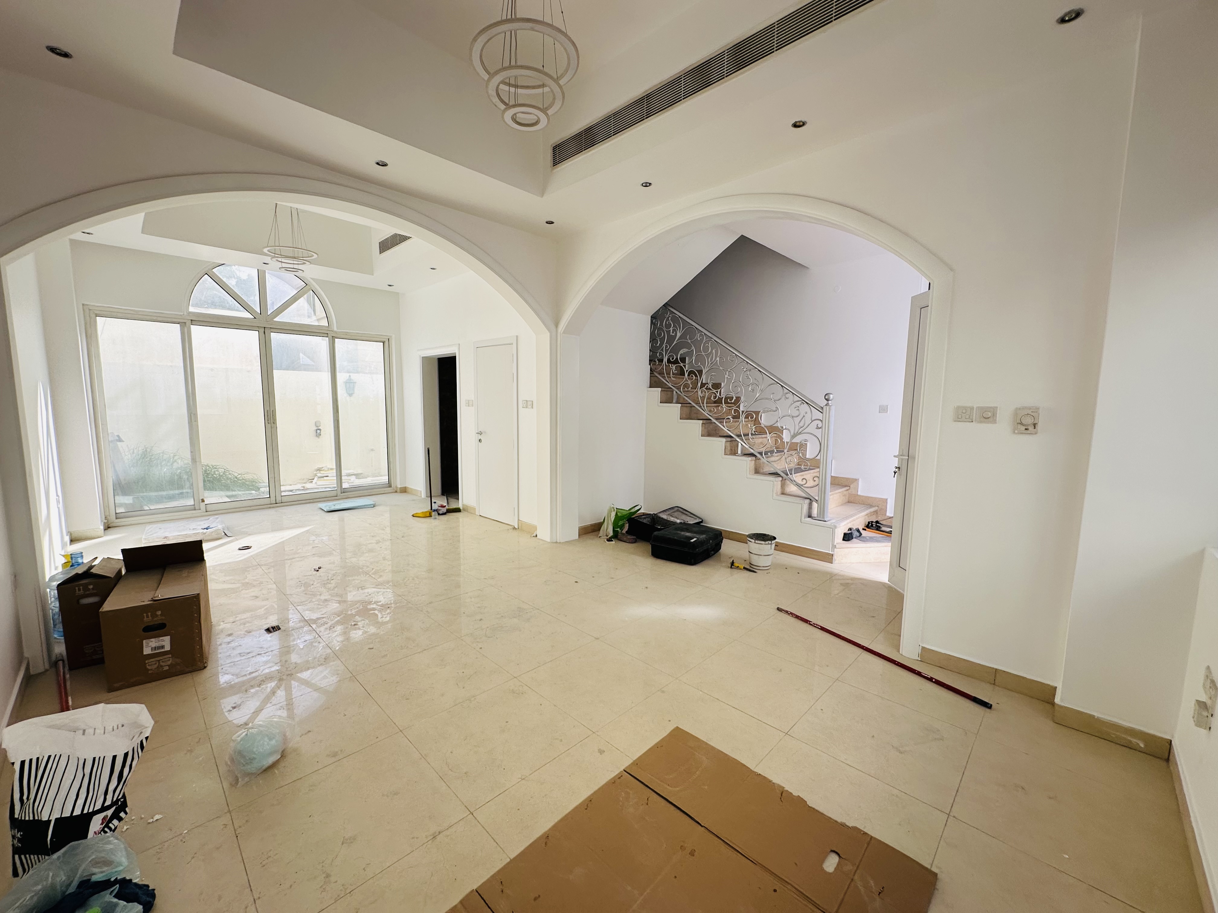 4 master room / fully renovated / back yard / parking space