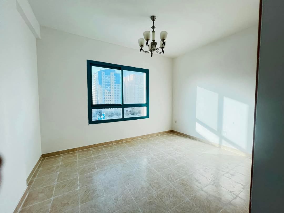 WALKING DISTANCE TO METRO STATION LUXURIOUS 2BHK AVAILABLE WITH ALL AMENITIES