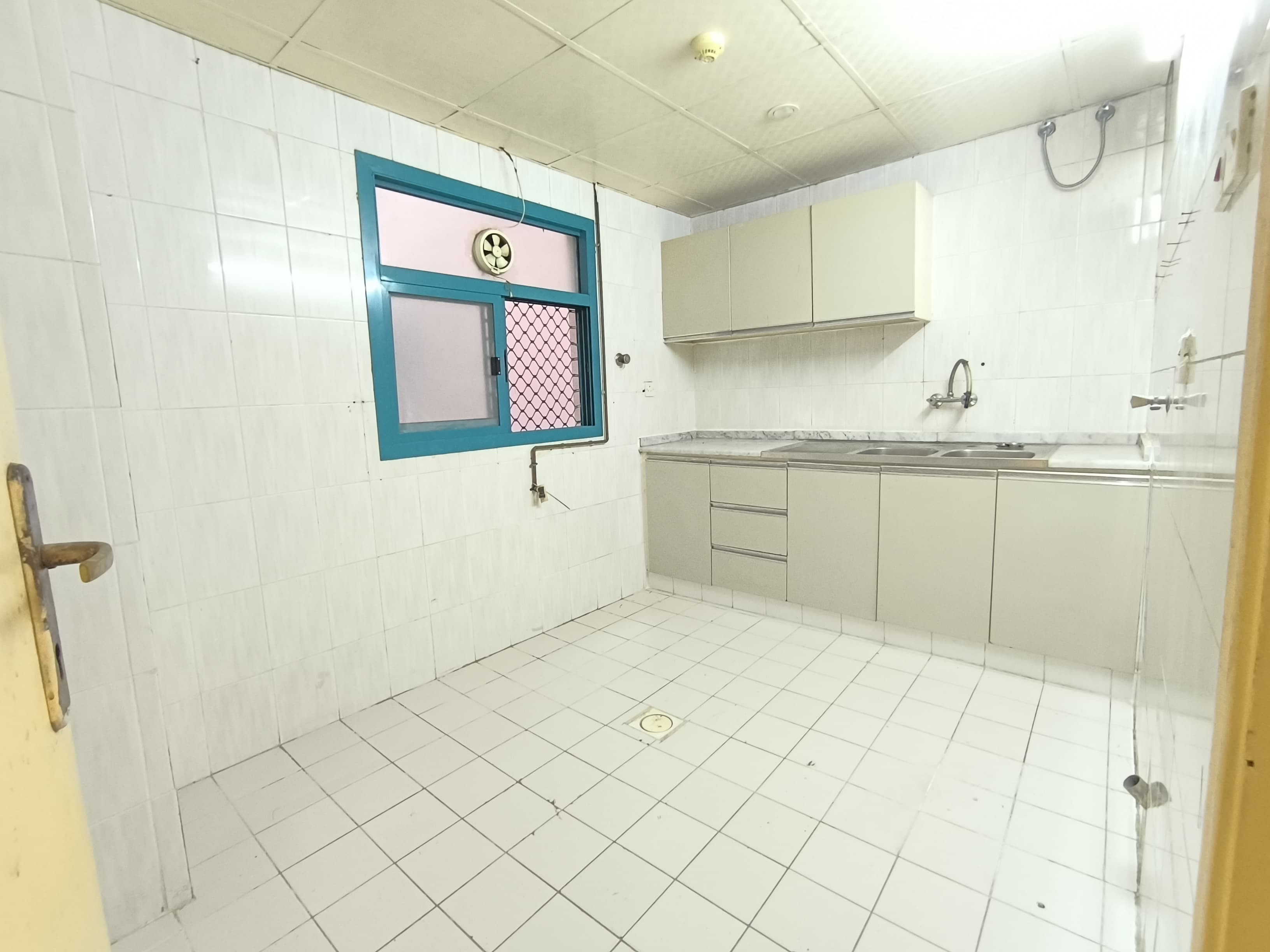 1MONTH FREE 2BHK WITH BALCONY CENTRAL AC IN JUST 35K