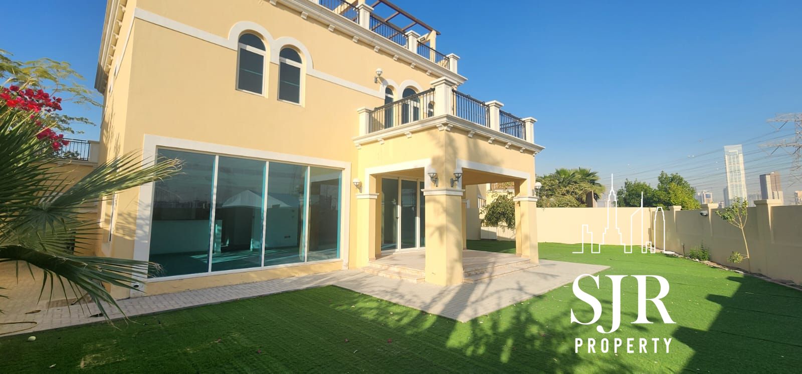 Single Row | Private location | keys in hand