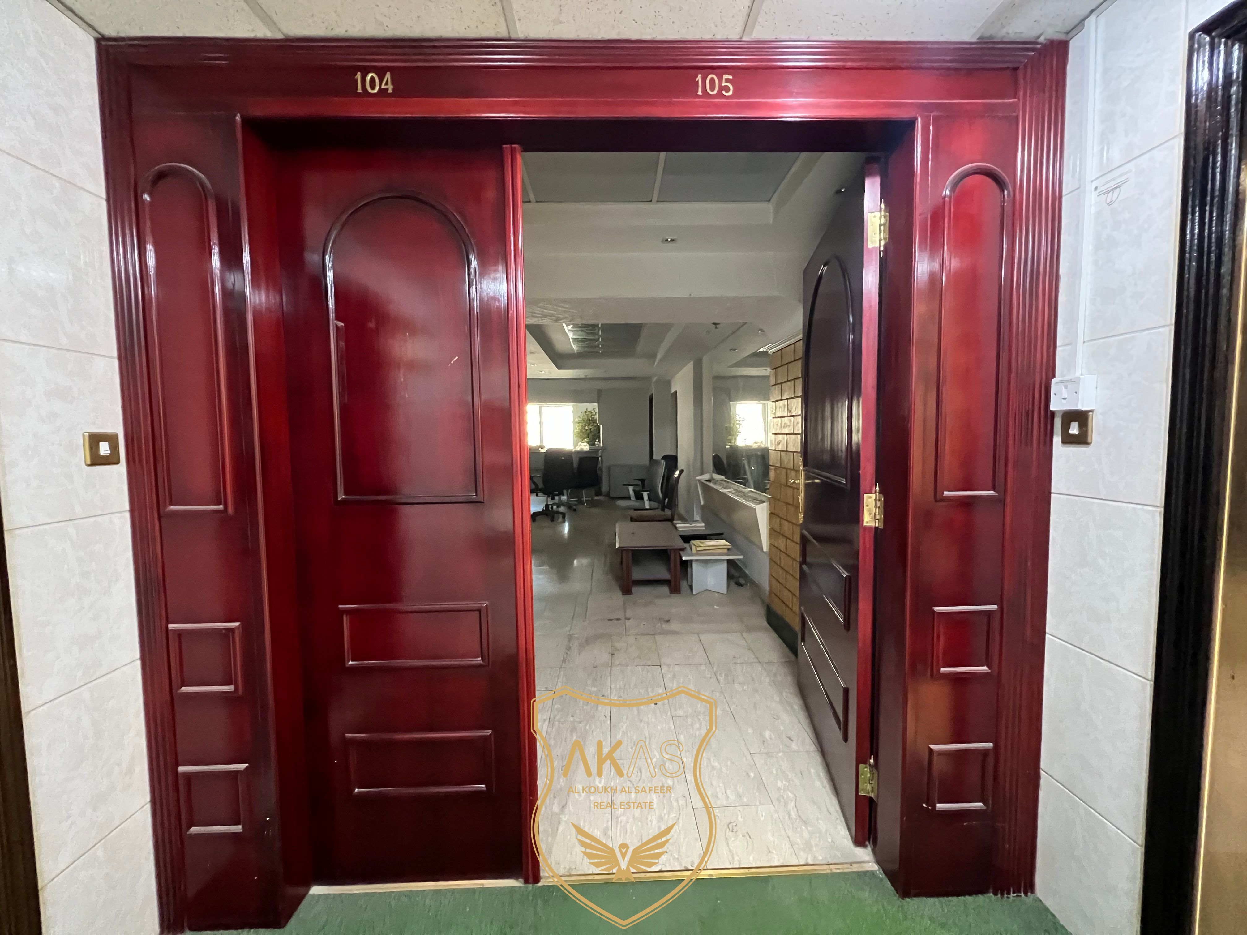 HOT Offer CHILLER FREE !! Spacious Office Apartment 2500SQ Feet & 2 washrom Rent Only 80000AED yearly