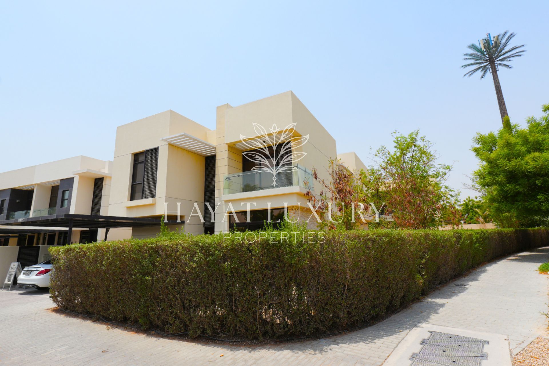 6BR Villa I Damac Hills I Corner Plot I Negotiable