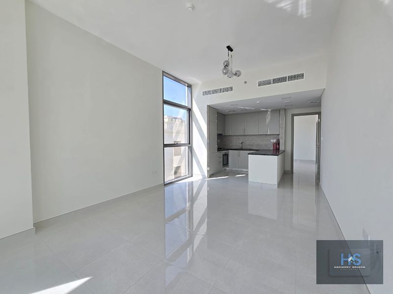 Luxury Living | Best Price | Near Bus Stop