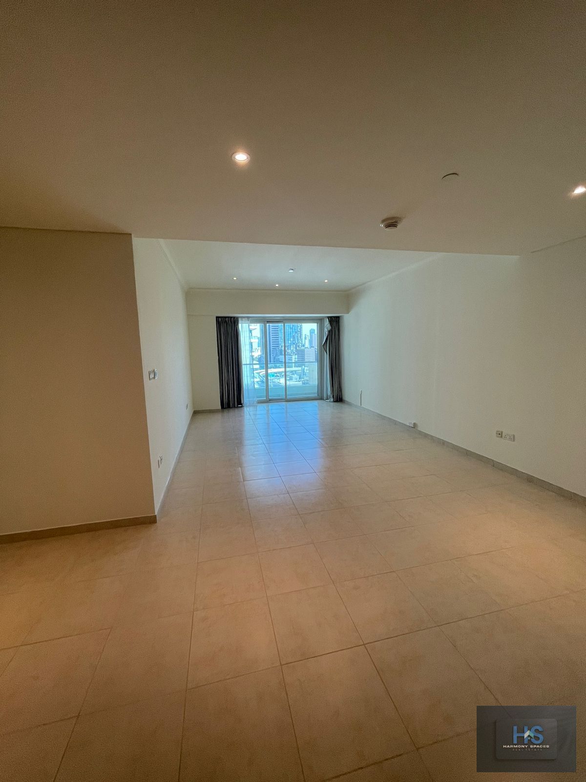 Spacious 2BHK | Unfurnished | Closed to transport