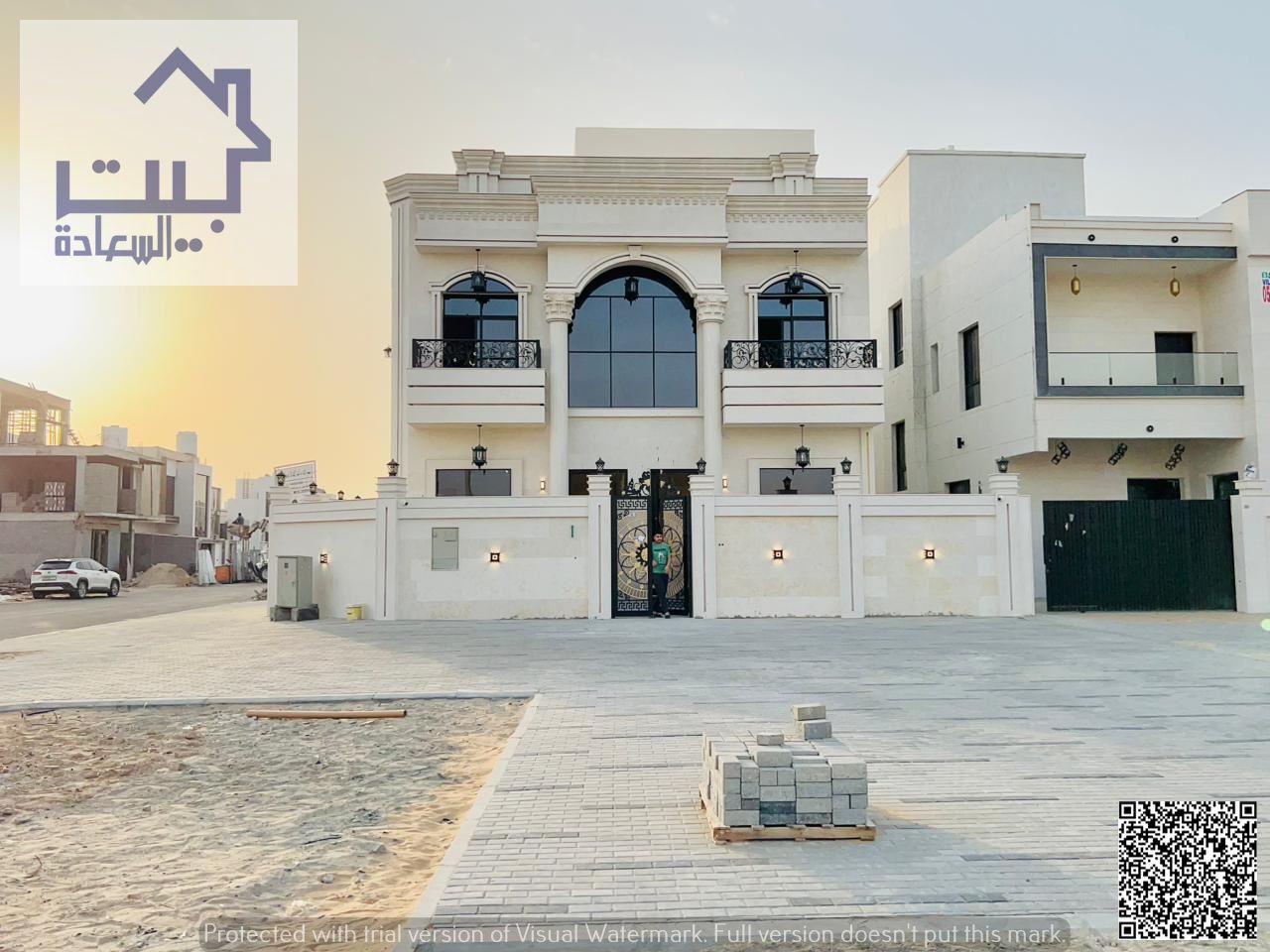 For sale : Classic corner villa in Al Helio 2, Ajman. Two floors + roof. Fees included. Near services, close to Sheikh M. Bin Zayed Rd.