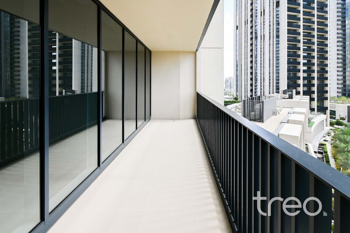 Elegant Unit | Vacant | Park Facing