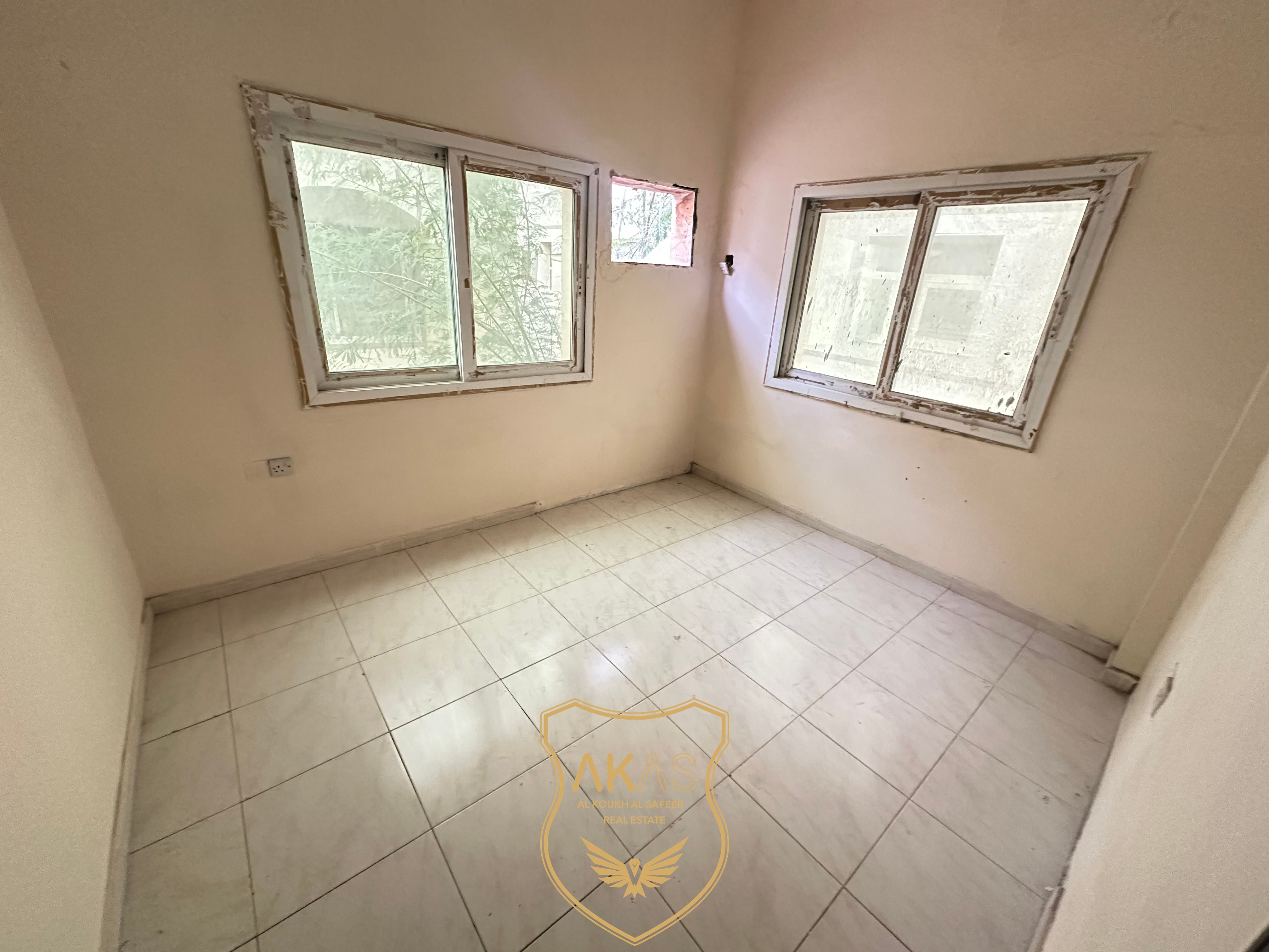 Bright & Spacious 2BHK Apartment | Window AC | Central Gas
