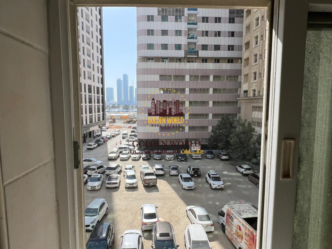 Al Khan | Spacious 1BR with built-in wardrobes, 2 bathrooms, open sea view. Rent AED 35K only.