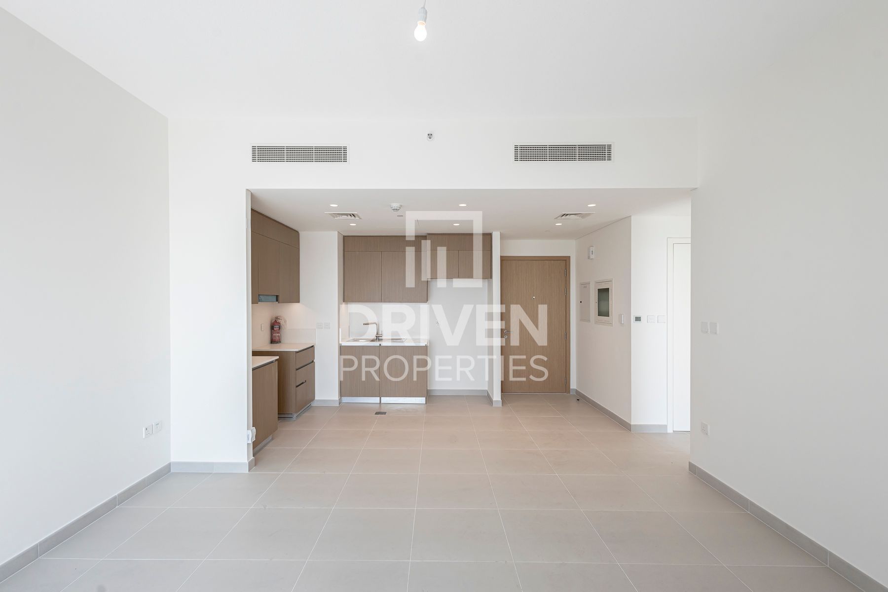Vacant Apt | Chiller Free and Spacious Layout