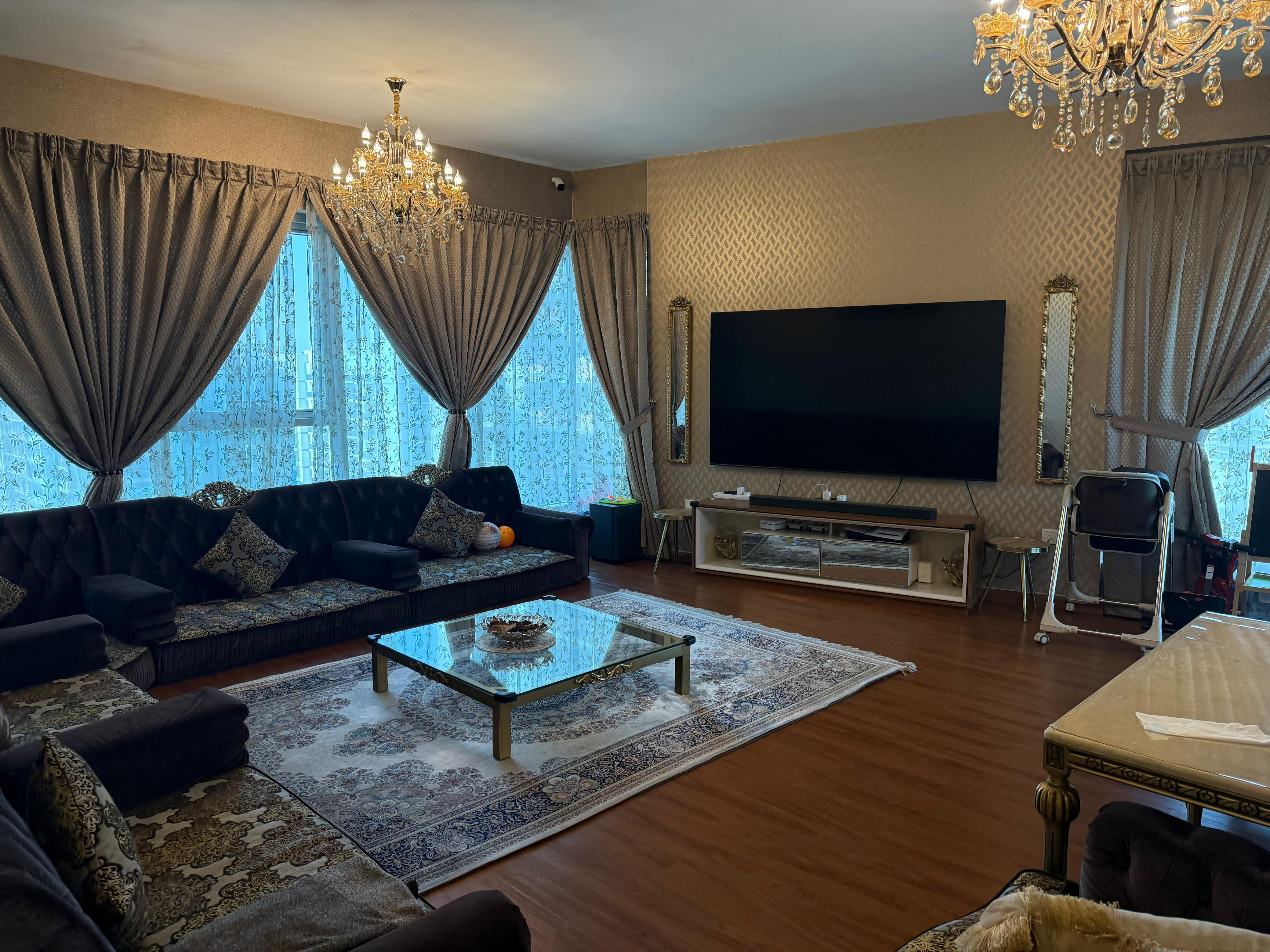 Semi-Furnished 2BR / Corner Unit / Spacious