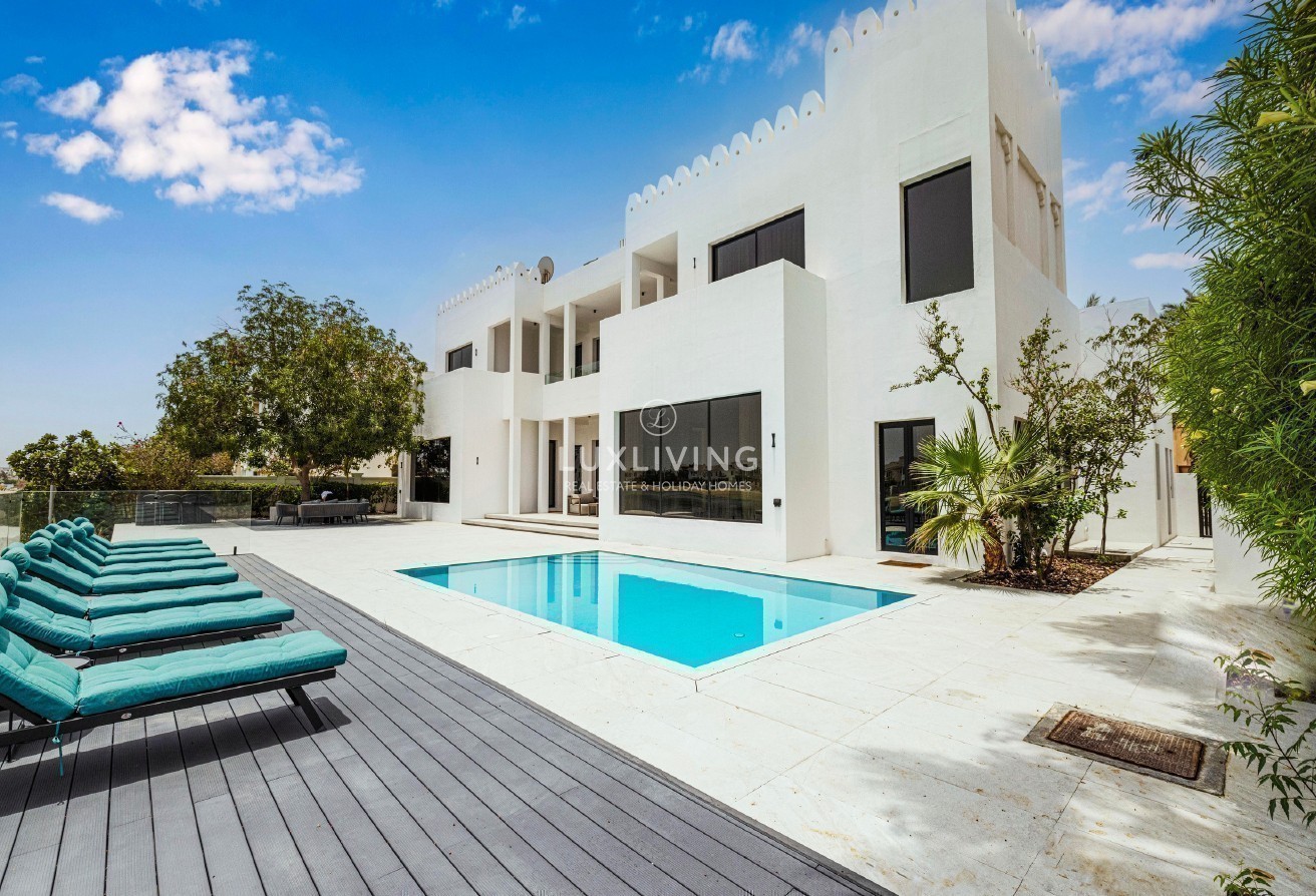 Upgraded Villa | Mid Number | Marina Skyline View