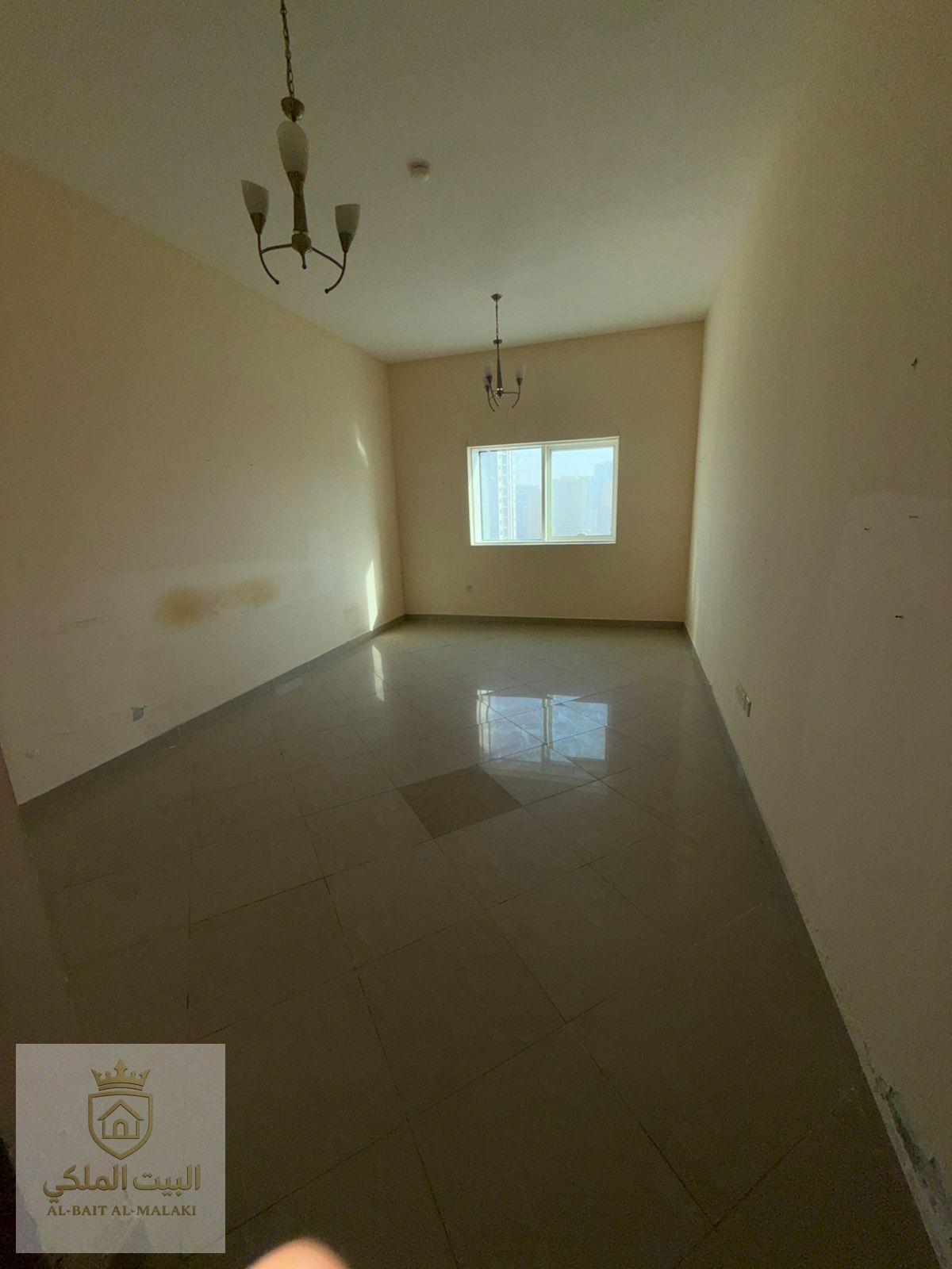One bedroom and living room in Al Majaz 1 Beautiful open view Spacious area 2 bathrooms Payment facilities available Free central air conditioning (included) Free gym access Free swimming pool access Payment options: 4 or 6 installments Close to all essen
