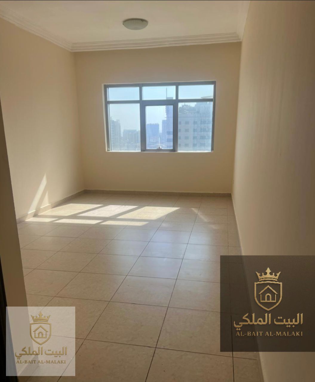 Two bedrooms, a living room, and a balcony in Al Taawun, directly on the Dubai exit. Flexible payment options and a beautiful open sea view. Free parking included. Available in 4 or 6 installments. Stunning sea view. Close to all essential amenities: Shop