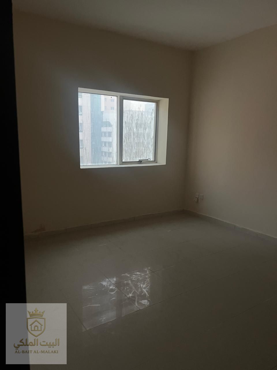 Two bedrooms and a living room in Al Nahda On the Dubai exit Available in four or six installments, subject to owner approval Beautiful, open views Close to all essential services Shops Restaurants 24-hour security CCTV surveillance