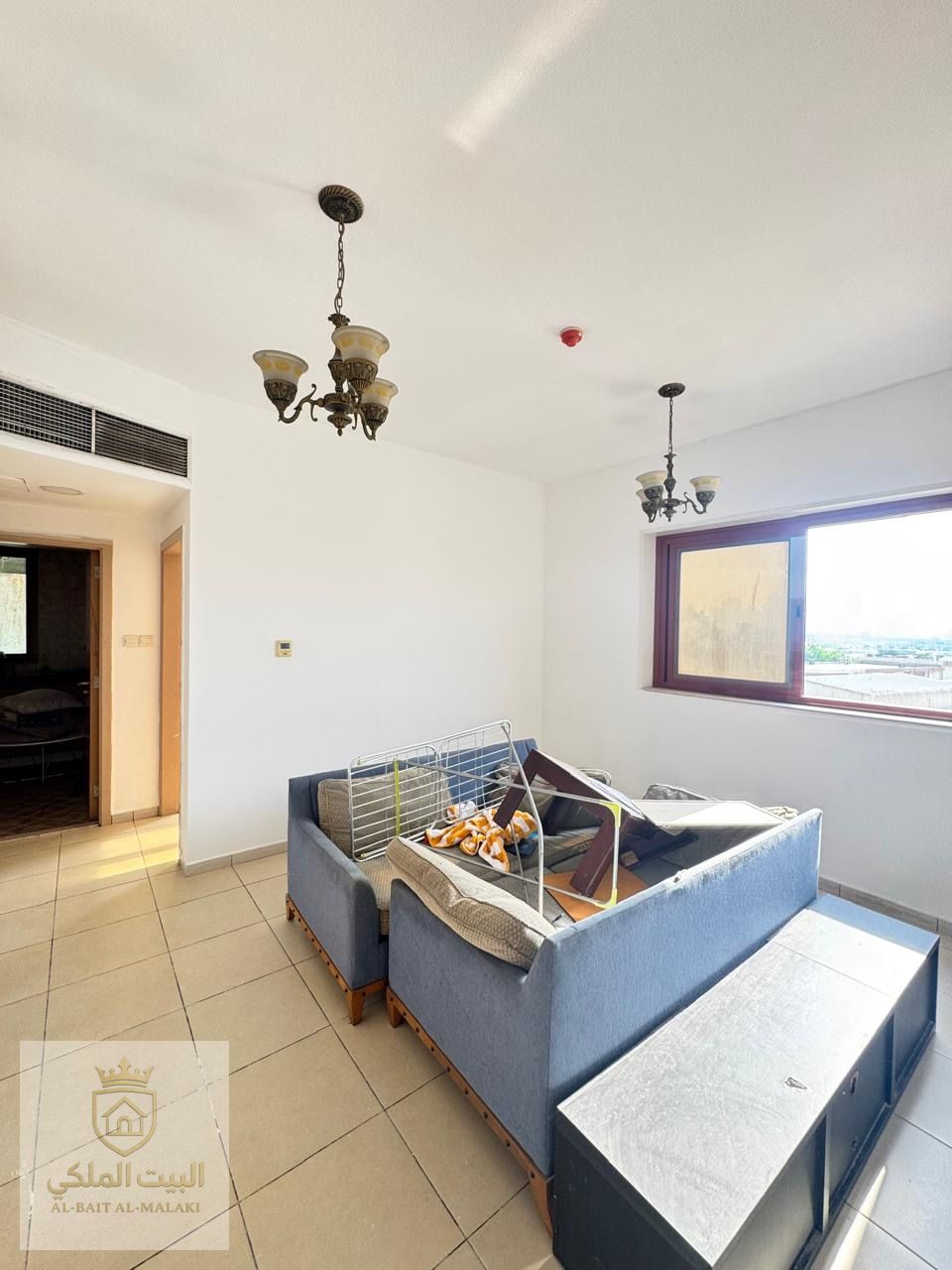 A room and a lounge, a large area and an open view at a special price, building families, an excellent addition